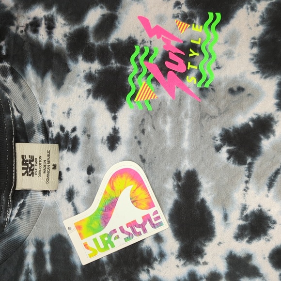 NWT Men's Medium Long Sleeve Surf Style Tie-Dye Shirt - Picture 2 of 9